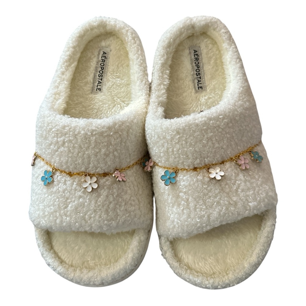 Aeropostale Daisy Open Toe Charm Slipper in Ivory.  NWT